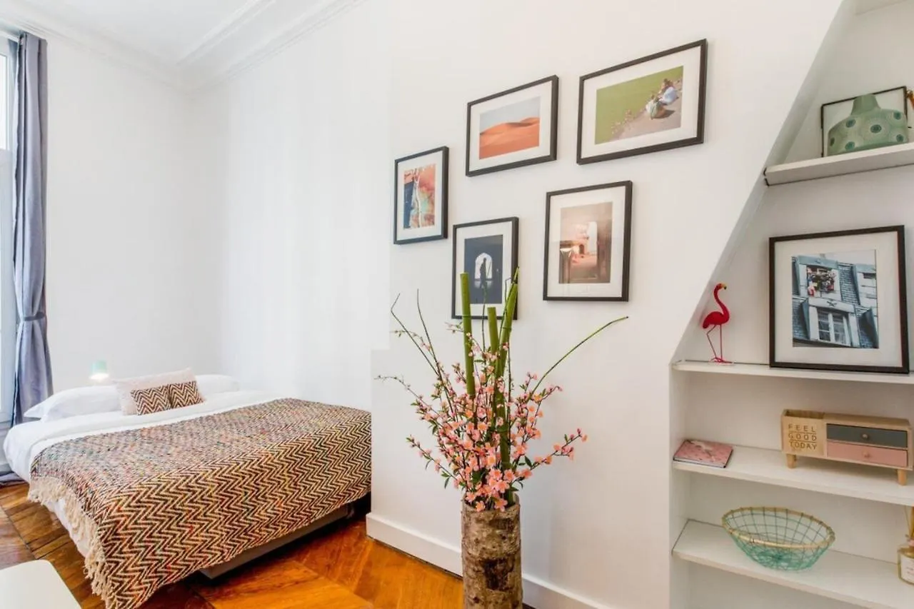 Brand New Apartments Near Louvre And Opera Paris