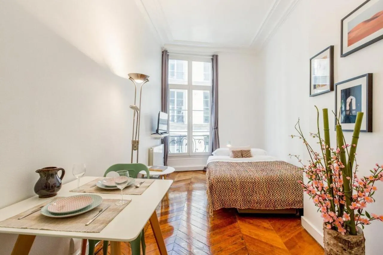 Brand New Apartments Near Louvre And Opera Paris