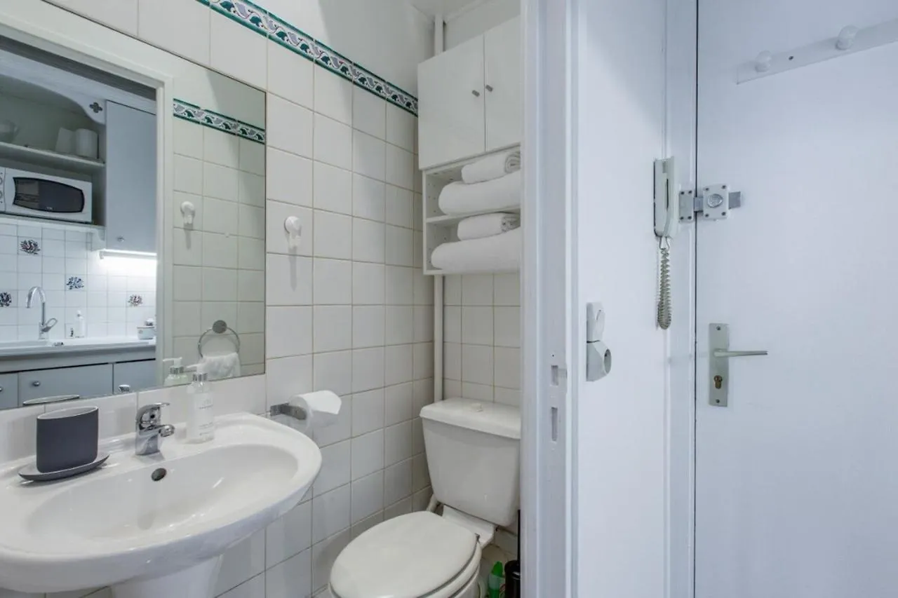 Brand New Apartments Near Louvre And Opera Paris