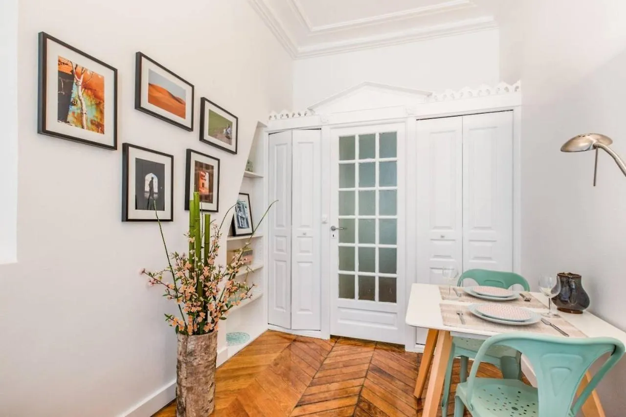 Brand New Apartments Near Louvre And Opera Paris