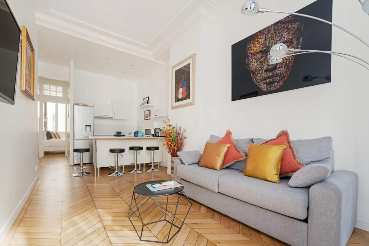 Brand New Apartments Near Louvre And Opera Paris